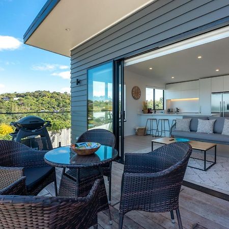 Luna Cottage. Stunning Ocean Views On Waiheke Oneroa Exterior foto